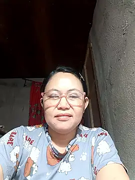 Everleigh_mom's cam snapshot