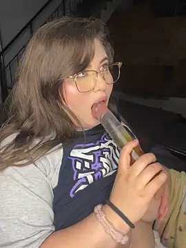 Kitty_Bms_'s cam snapshot