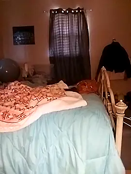 ClassyCrickette's cam snapshot