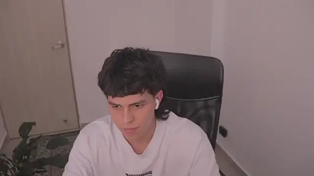 Tony_Hoffa live sex cam