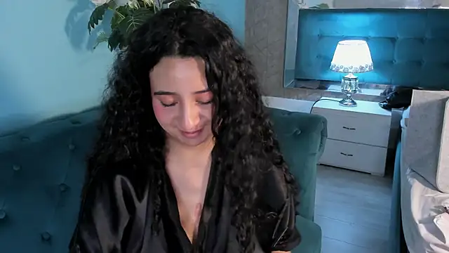 BellaSwwan's cam snapshot