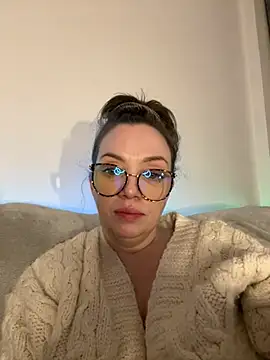 FemDom_RubyKnightXXO's cam snapshot