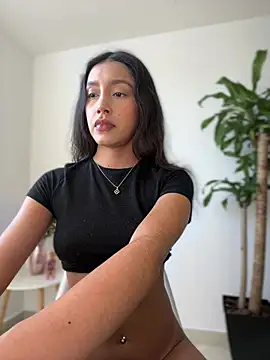 SelenaStone live sex cam