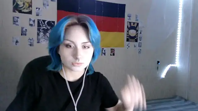 LeisaHopperstad's cam snapshot