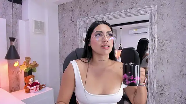 Vanessa_Rain_'s cam snapshot