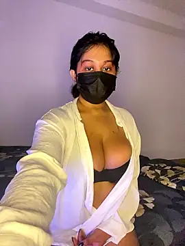 Monica__Bellucci__'s cam snapshot