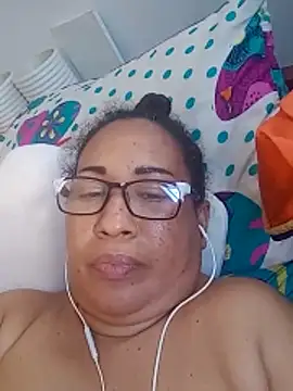 MilfPleasure's cam snapshot