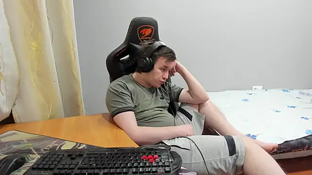 iliaskrislove live sex cam