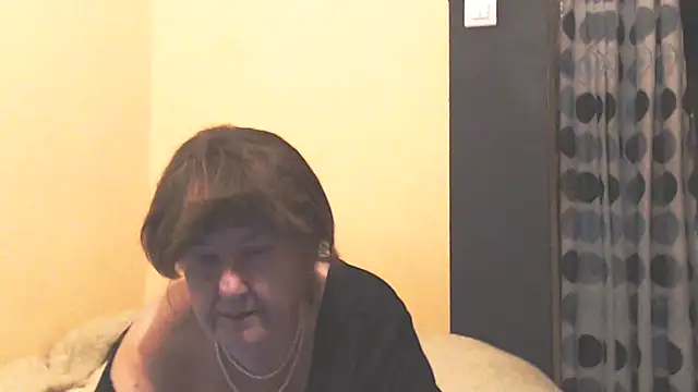 MioritaHard live sex cam