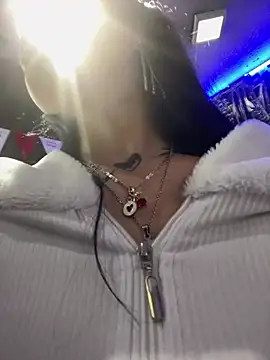 emily_24x live sex cam