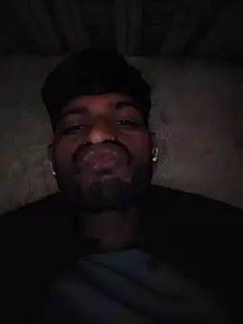 IMBADBOY4U live sex cam