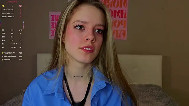 TiffinyMergist live sex cam