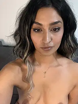 Mia_spicyy's cam snapshot