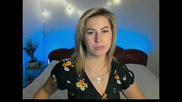 Roxi_Joy's cam snapshot