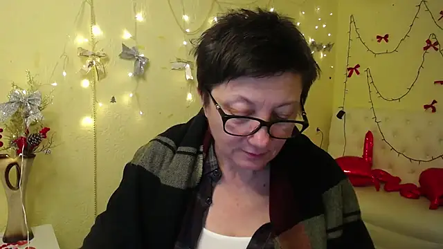 EmilyL0ve's cam snapshot