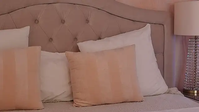 OliviaSirena live sex cam