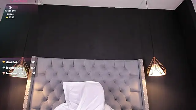 angeline_blake_'s cam snapshot