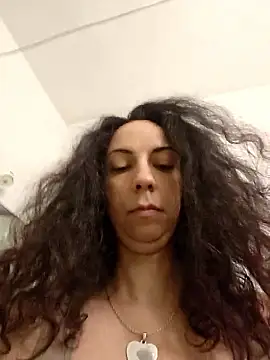 naughty69curls's cam snapshot