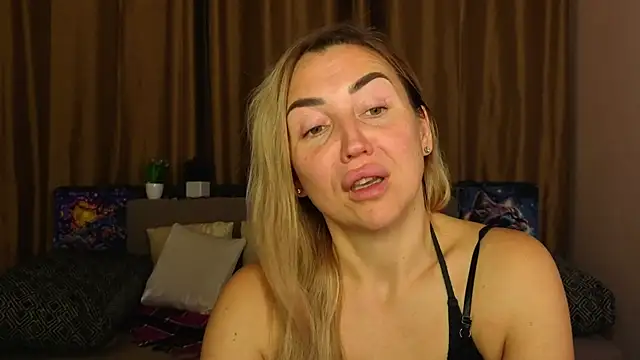 Kiss_julli88I's cam snapshot