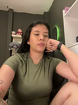 alhaana_'s cam snapshot