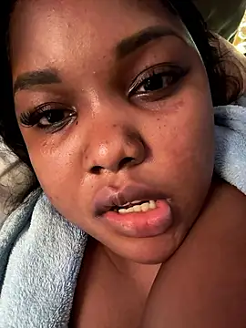 Sexybubblebuttt's cam snapshot