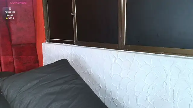 LilithVibe_'s cam snapshot