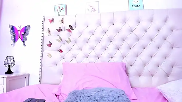 celena_wonder's cam snapshot