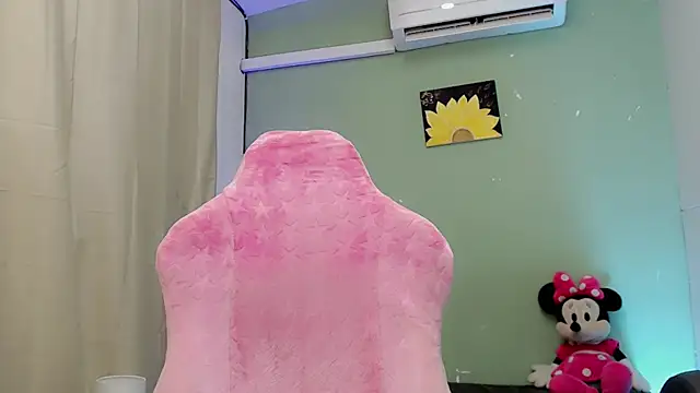 Mishell_hot_'s cam snapshot