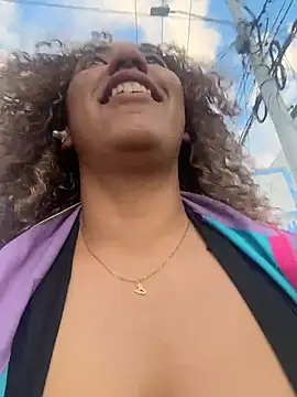 lauraltt live sex cam