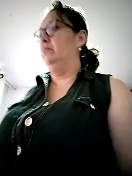 -saraqueen- live sex cam