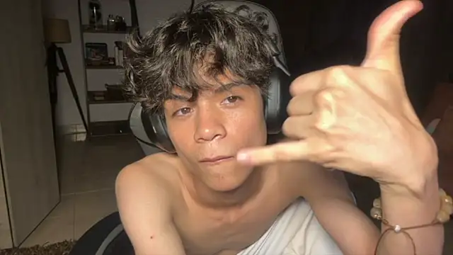 OopsAgain_ live sex cam