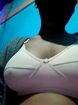 shiny_lily03's cam snapshot