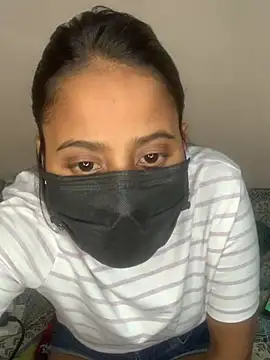 Priya_baby0's cam snapshot