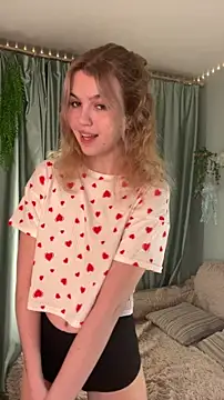 FannyRayy's cam snapshot