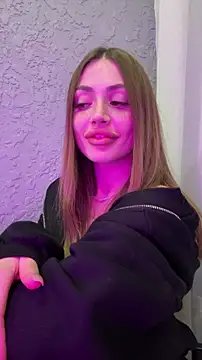 Elizabeth_Tay's cam snapshot