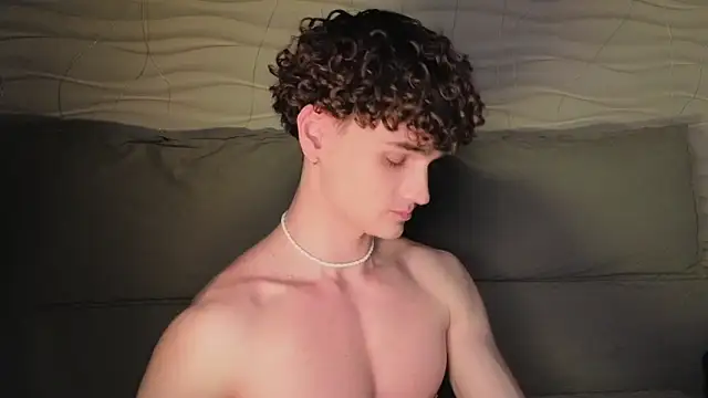 adam_21cm__'s cam snapshot