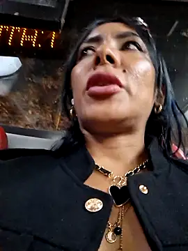 Doll_Loren live sex cam