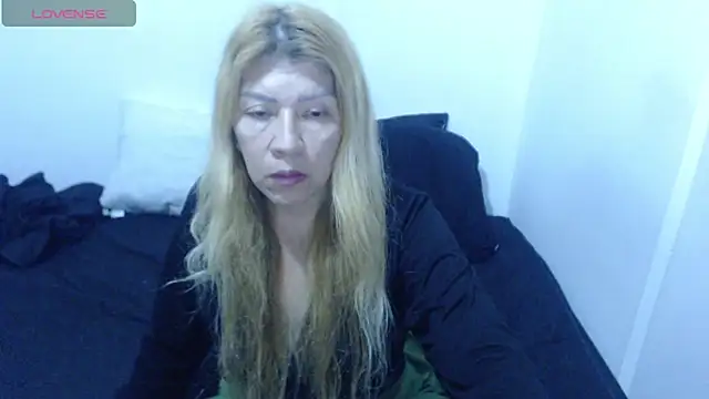 Dulce-Bella's cam snapshot