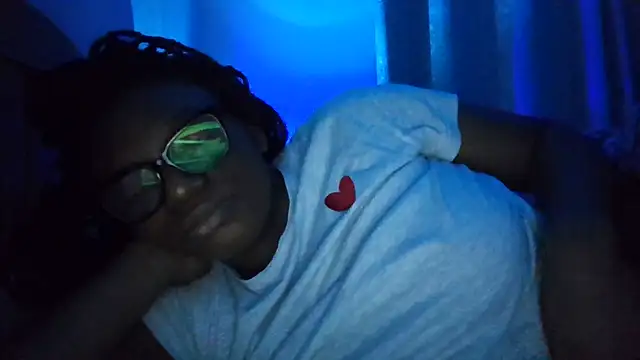 SexyGemBeautyX's cam snapshot