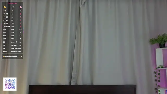 FreedaKulow live sex cam