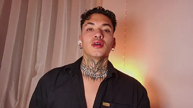 AlecBanne live sex cam