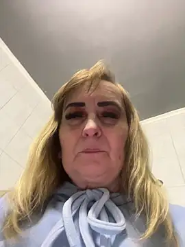 Irina2909@xh's cam snapshot