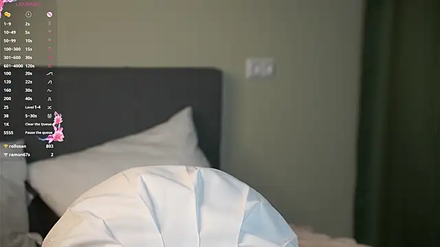 TyraEspina live sex cam