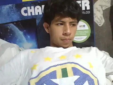 Carlos_Albert02's cam snapshot