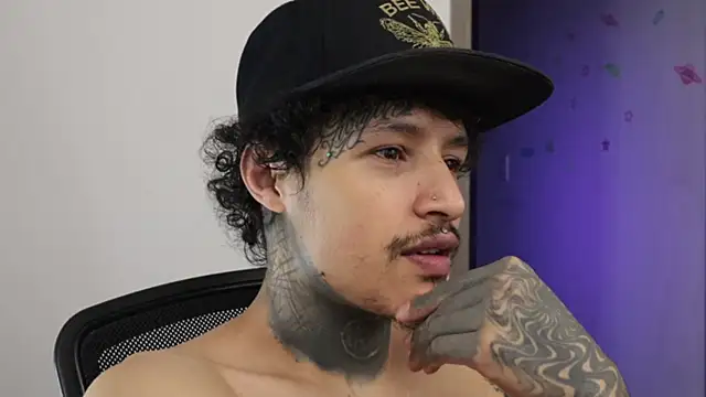 trieone's cam snapshot