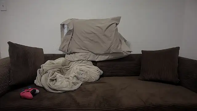 greekmythics's cam snapshot