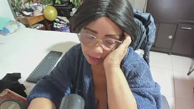 Mrs_mommy_'s cam snapshot