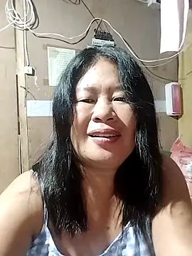 Lovelywoman43's cam snapshot