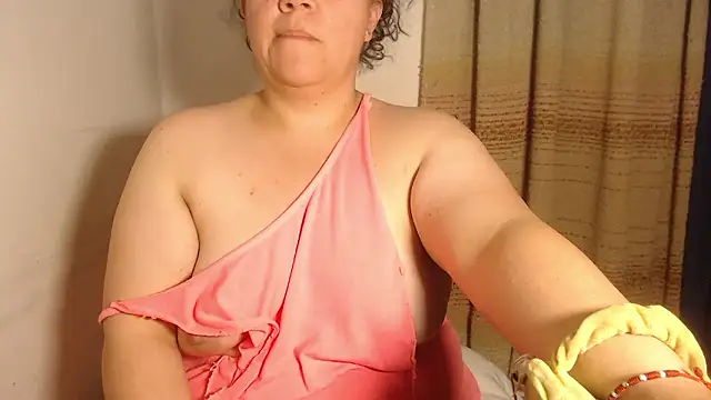 agathamiller01's cam snapshot