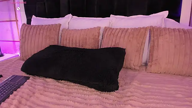 GretaVelvet's cam snapshot